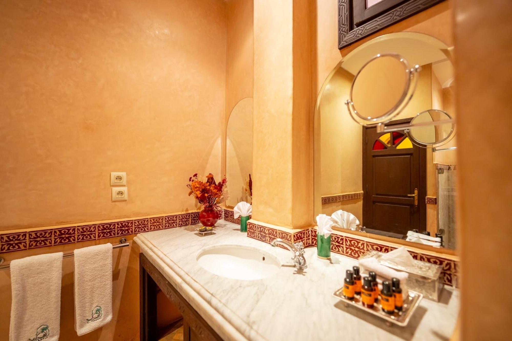 Deluxe Double Room,1680580147:JPEG